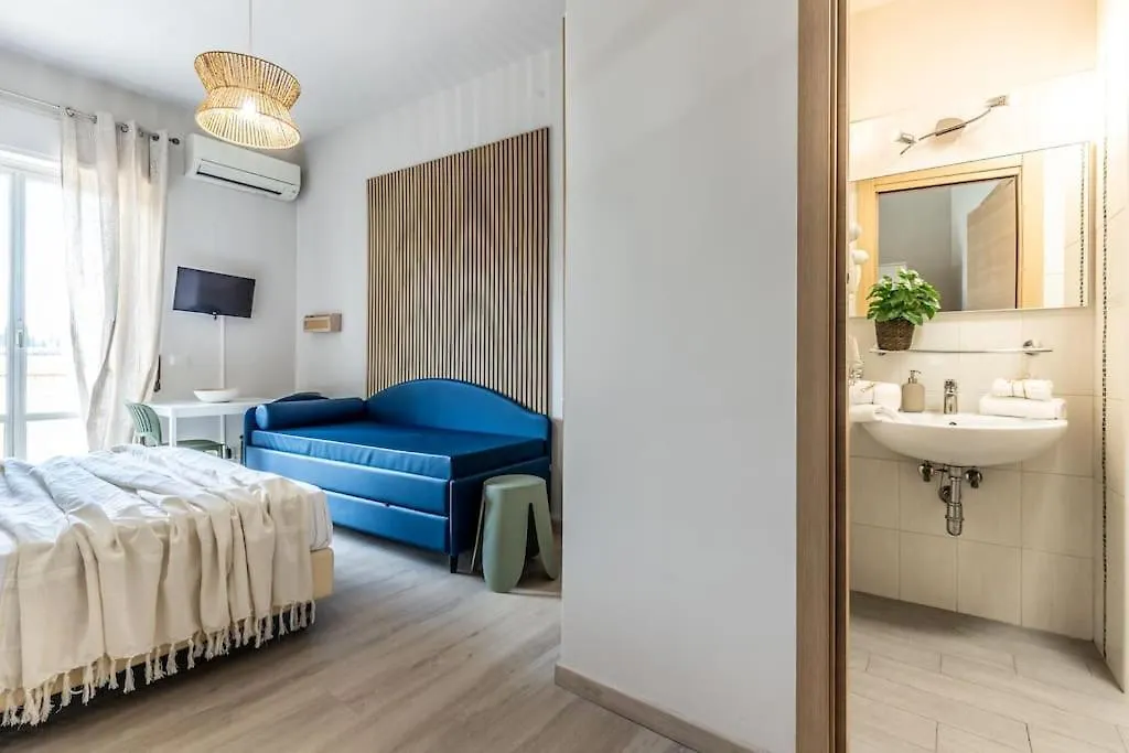 Dafne Rooms A Relaxing Piece Of Paradise Rome Apartment