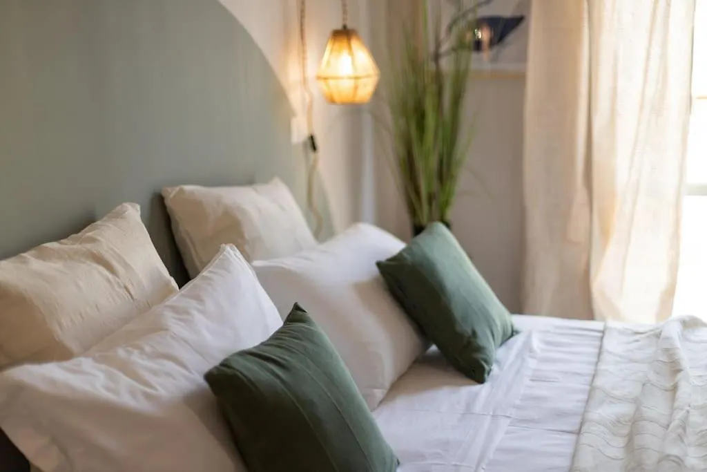 Dafne Rooms A Relaxing Piece Of Paradise Rome Apartment